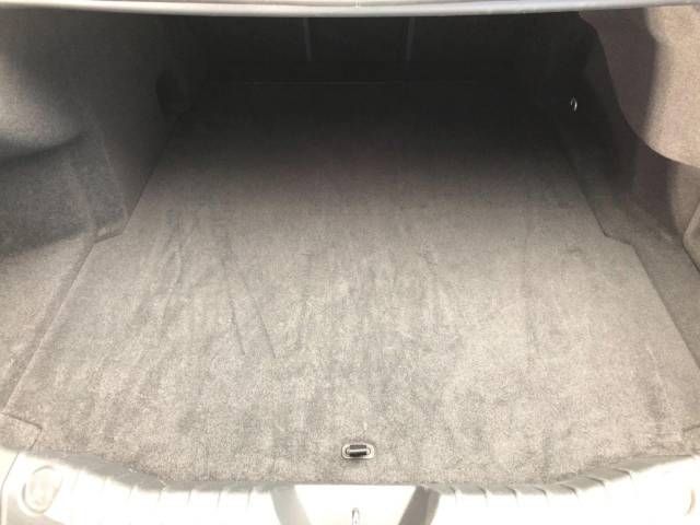 Jaguar XF 2017-03 194302-12