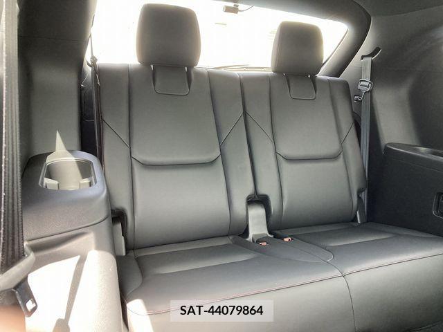 Mazda CX-8 2022-01 266301-17