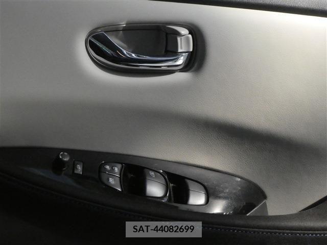 Nissan LEAF 2019-03 222091-5
