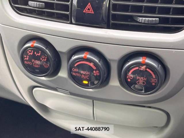 Mitsubishi I 2013-06 256296-5