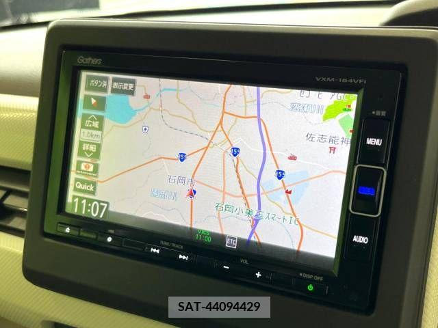 Honda N BOX 2018-02 256504-2
