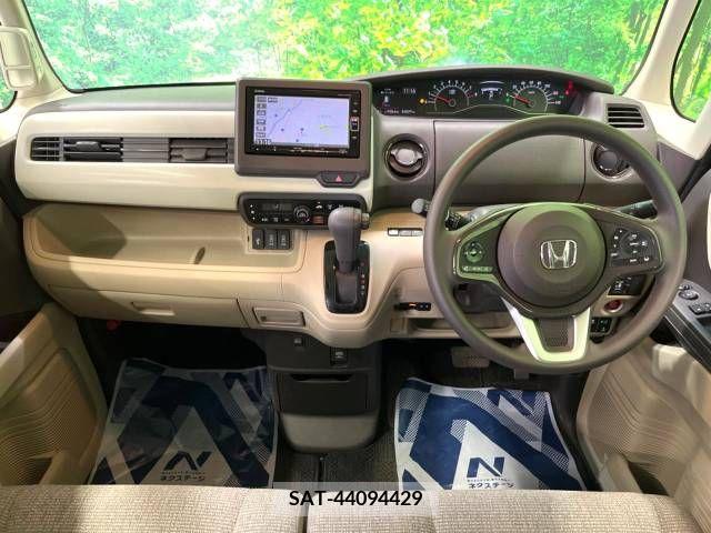 Honda N BOX 2018-02 256504-1