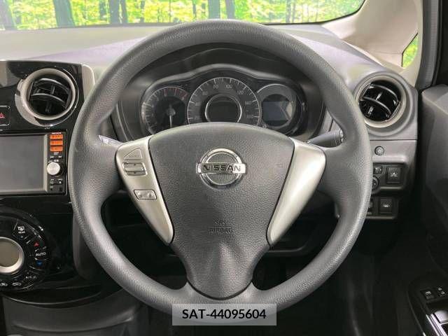 Nissan NOTE 2015-06 379638-12