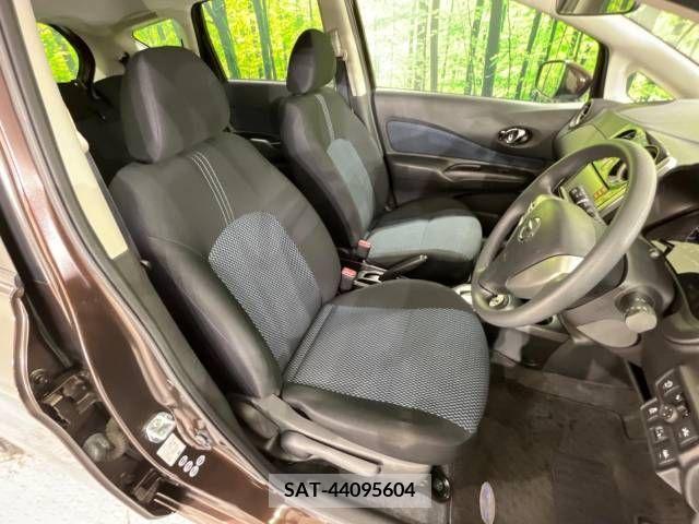 Nissan NOTE 2015-06 379638-9