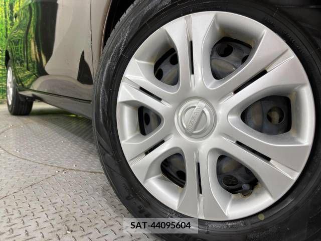 Nissan NOTE 2015-06 379638-14