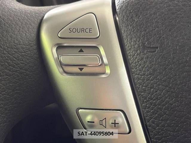 Nissan NOTE 2015-06 379638-7