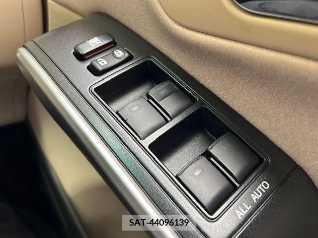 Toyota SAI 2013-02 300575-10