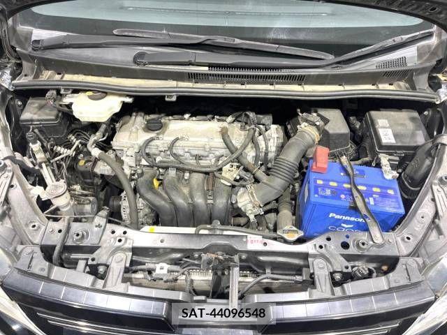 Toyota VOXY 2015-12 289125-19