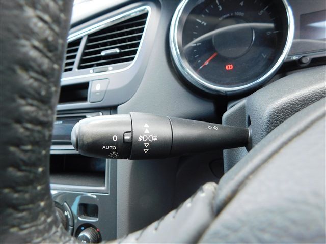 Peugeot 5008 2013-02 2089-26