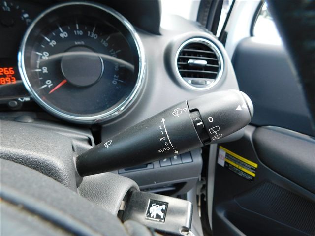 Peugeot 5008 2013-02 2089-25