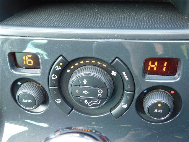 Peugeot 5008 2013-02 2089-28