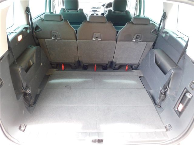 Peugeot 5008 2013-02 2089-7