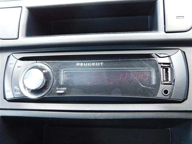 Peugeot 5008 2013-02 2089-16