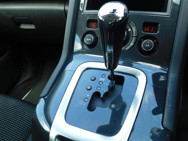 Peugeot 5008 2013-02 2089-21
