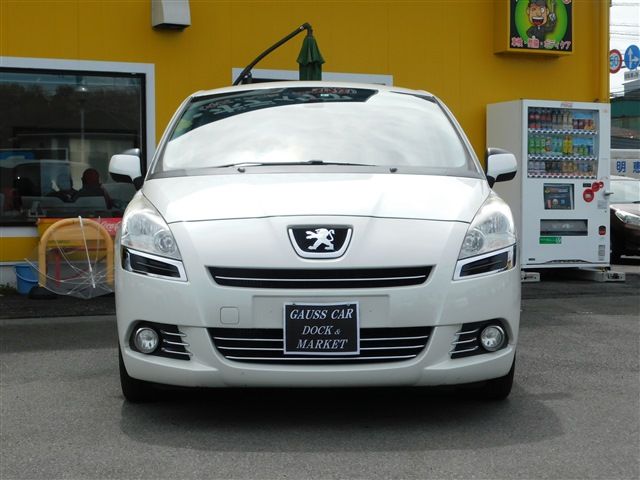 Peugeot 5008 2013-02 2089-3