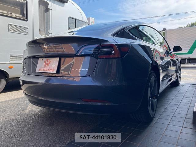 Tesla MODEL 3 2020-01 201507-7