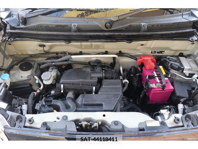 Mazda FLAIR CROSSOVER 2016-11 206004-12