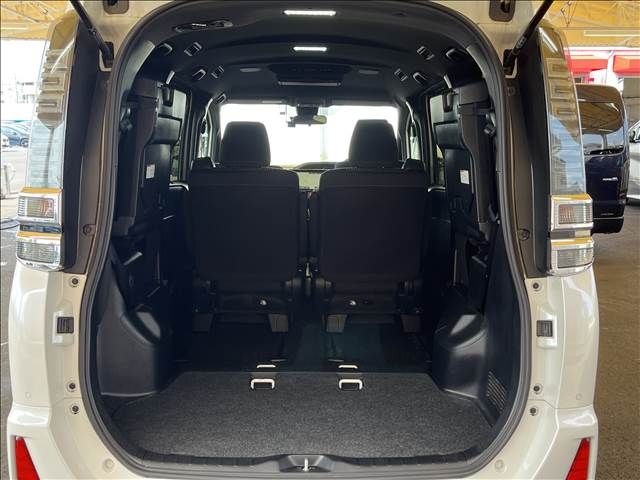 Toyota VOXY 2019-09 8834-17
