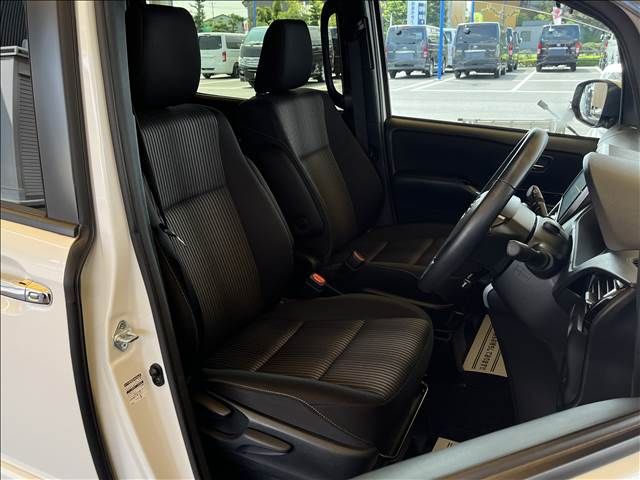 Toyota VOXY 2019-09 8834-4
