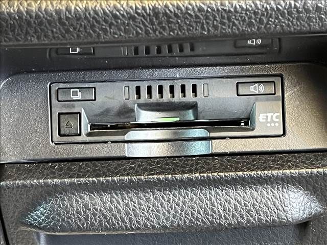 Toyota VOXY 2019-09 8834-9