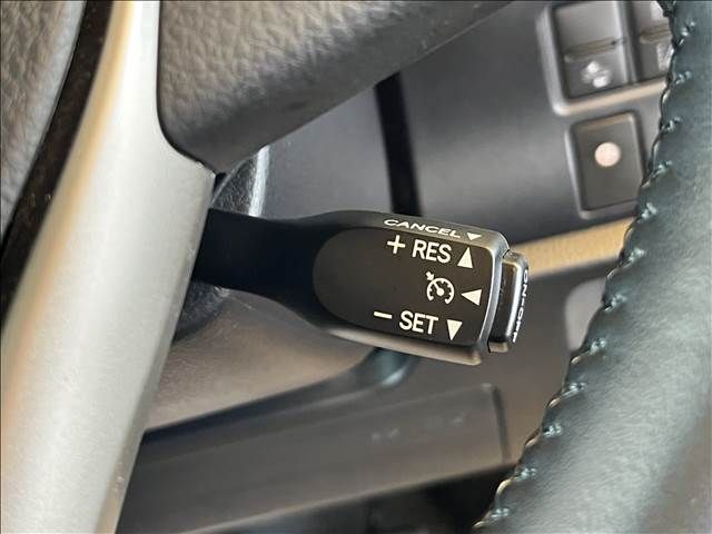 Toyota VOXY 2019-09 8834-11