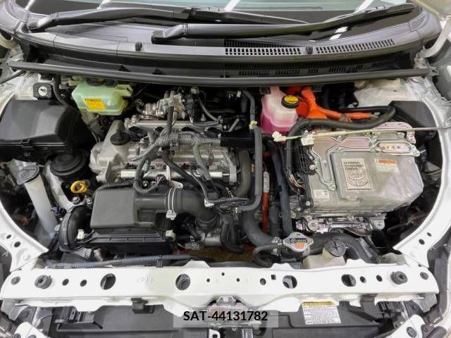Toyota AQUA 2015-12 292134-18