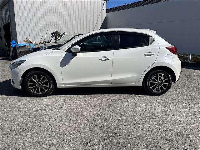 Mazda DEMIO 2014-12 20131-7
