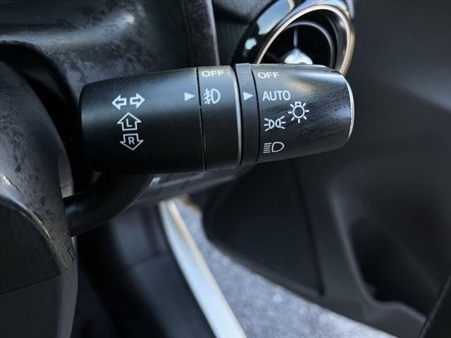 Mazda DEMIO 2014-12 20131-29