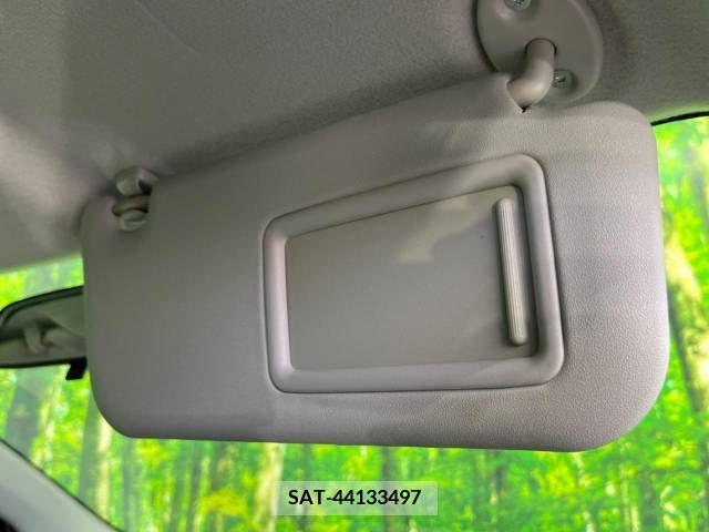 Toyota VITZ 2011-06 288571-6