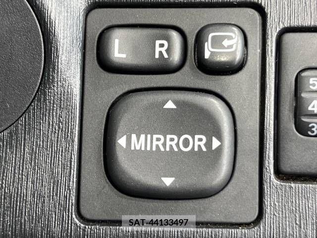 Toyota VITZ 2011-06 288571-5
