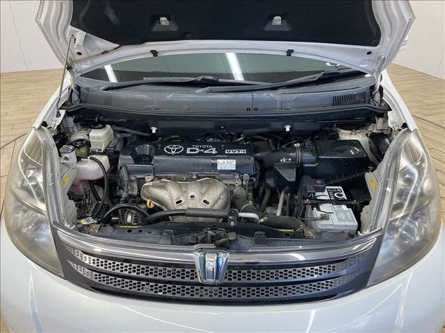 Toyota ISIS 2005-09 193740-17
