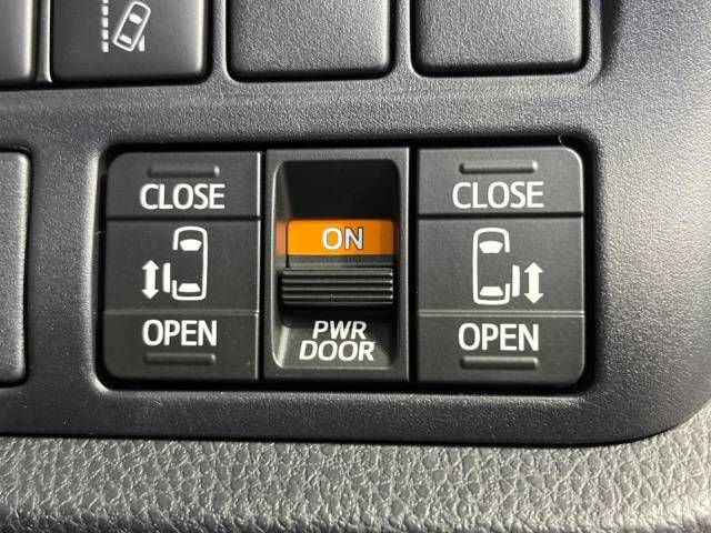 Toyota VOXY 2021-05 184243-5