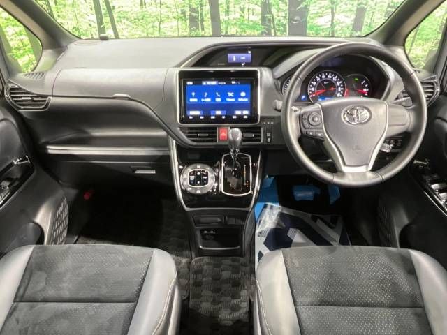 Toyota VOXY 2021-05 184243-1