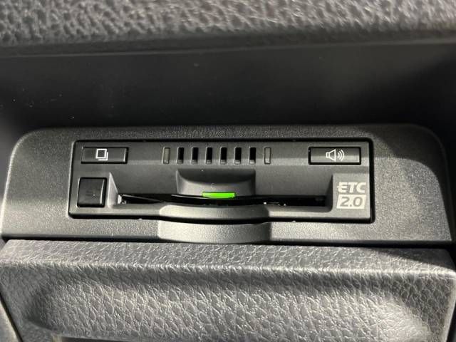 Toyota VOXY 2021-05 184243-7