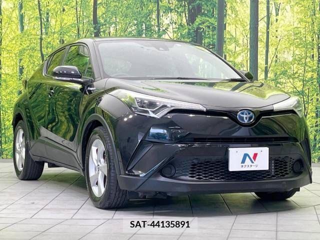 Toyota C-HR 2018-05 323041-16