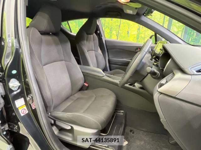 Toyota C-HR 2018-05 323041-8