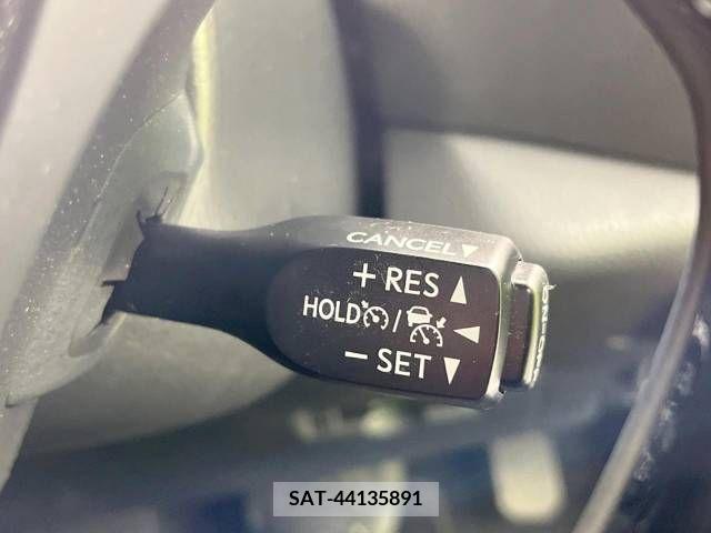 Toyota C-HR 2018-05 323041-5