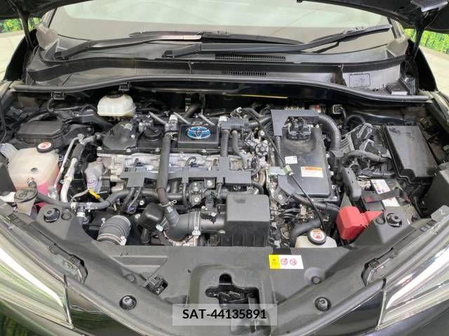 Toyota C-HR 2018-05 323041-18