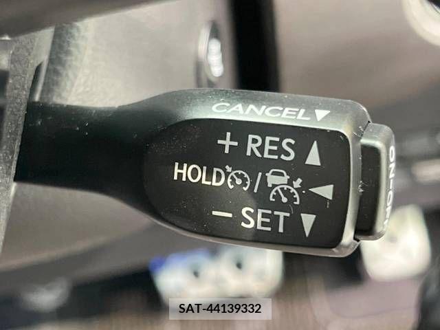 Toyota PRIUS 2022-10 281700-4