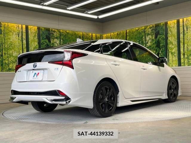 Toyota PRIUS 2022-10 281700-17