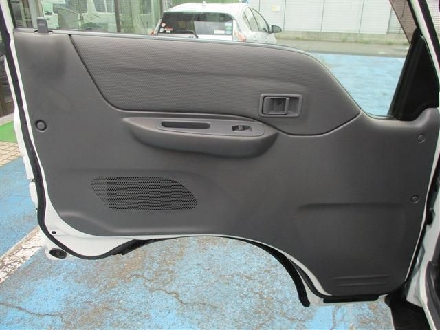 Mazda BONGO TRUCK 2017-10 6008-22
