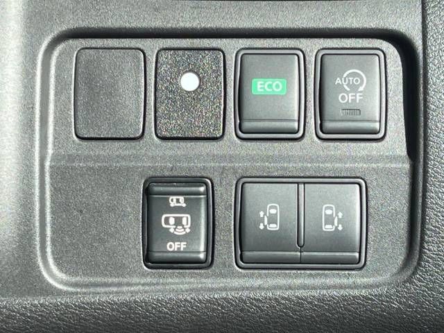 Nissan SERENA 2017-09 28077-5
