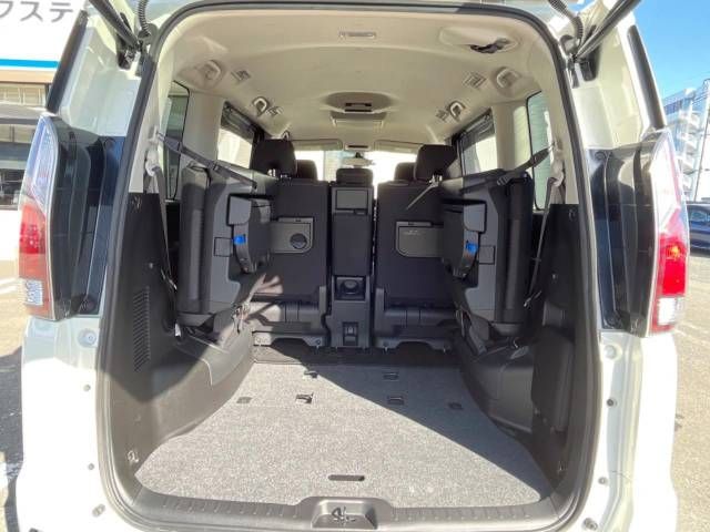 Nissan SERENA 2017-09 28077-11