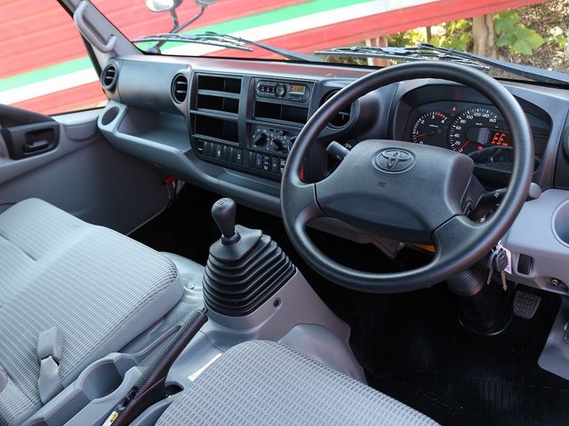 Toyota DYNA TRUCK 2018-09 194865-18