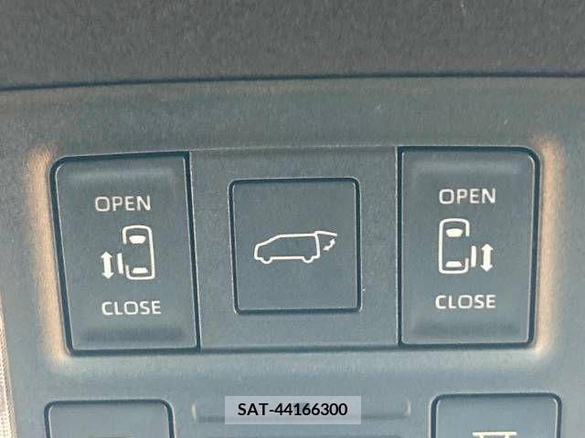 Toyota VOXY 2023-03 289000-5