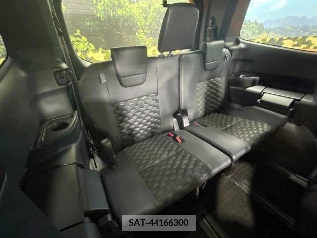 Toyota VOXY 2023-03 289000-10