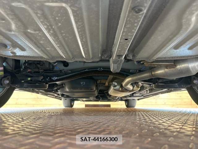Toyota VOXY 2023-03 289000-19