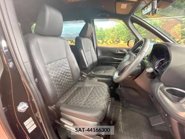 Toyota VOXY 2023-03 289000-8