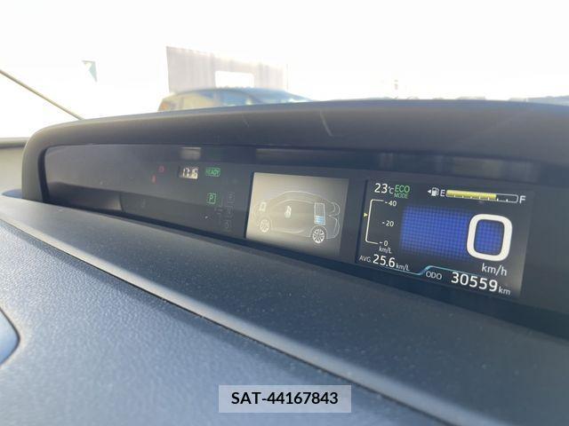 Toyota PRIUS 2019-03 281930-6