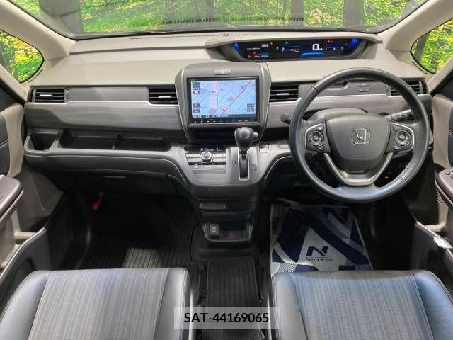 Honda FREED 2017-06 302908-1